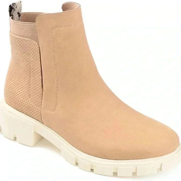 Journee Collection Womens Jeeva Tru Comfort Foam Inside Zip Block Heel Booties 8 - Picture 1 of 10